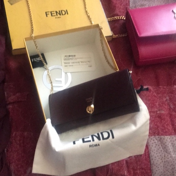 Fendi WOC Wallet On Chain  💯 Authentic!!! - Picture 2 of 5